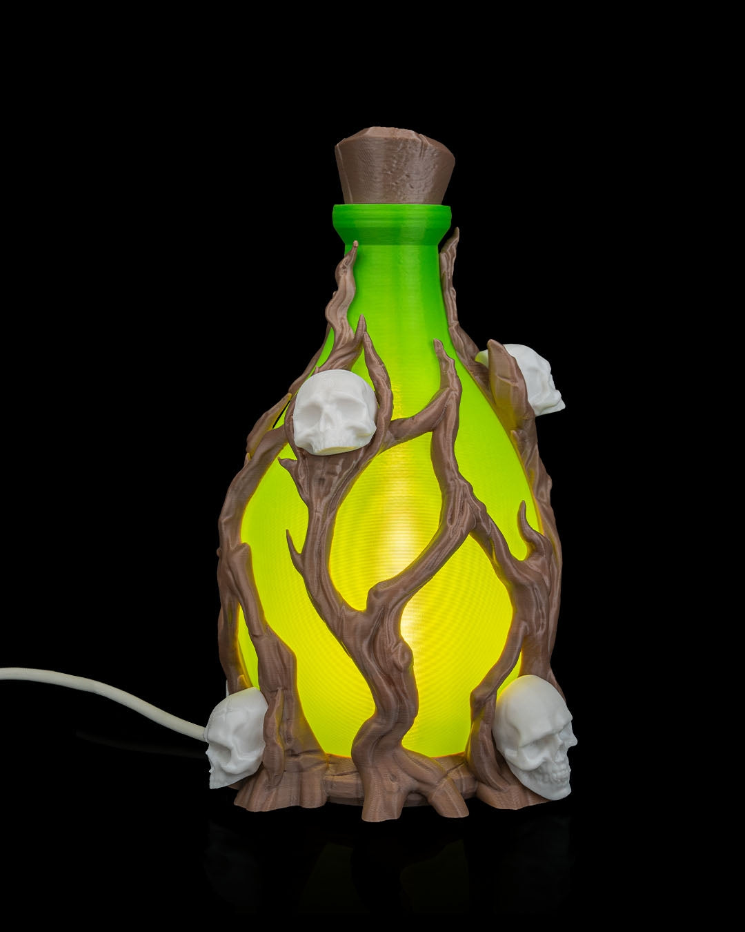 Deadly Sip – Spooky Table Lamp | Creepy Halloween Decor & Mood Lighting
