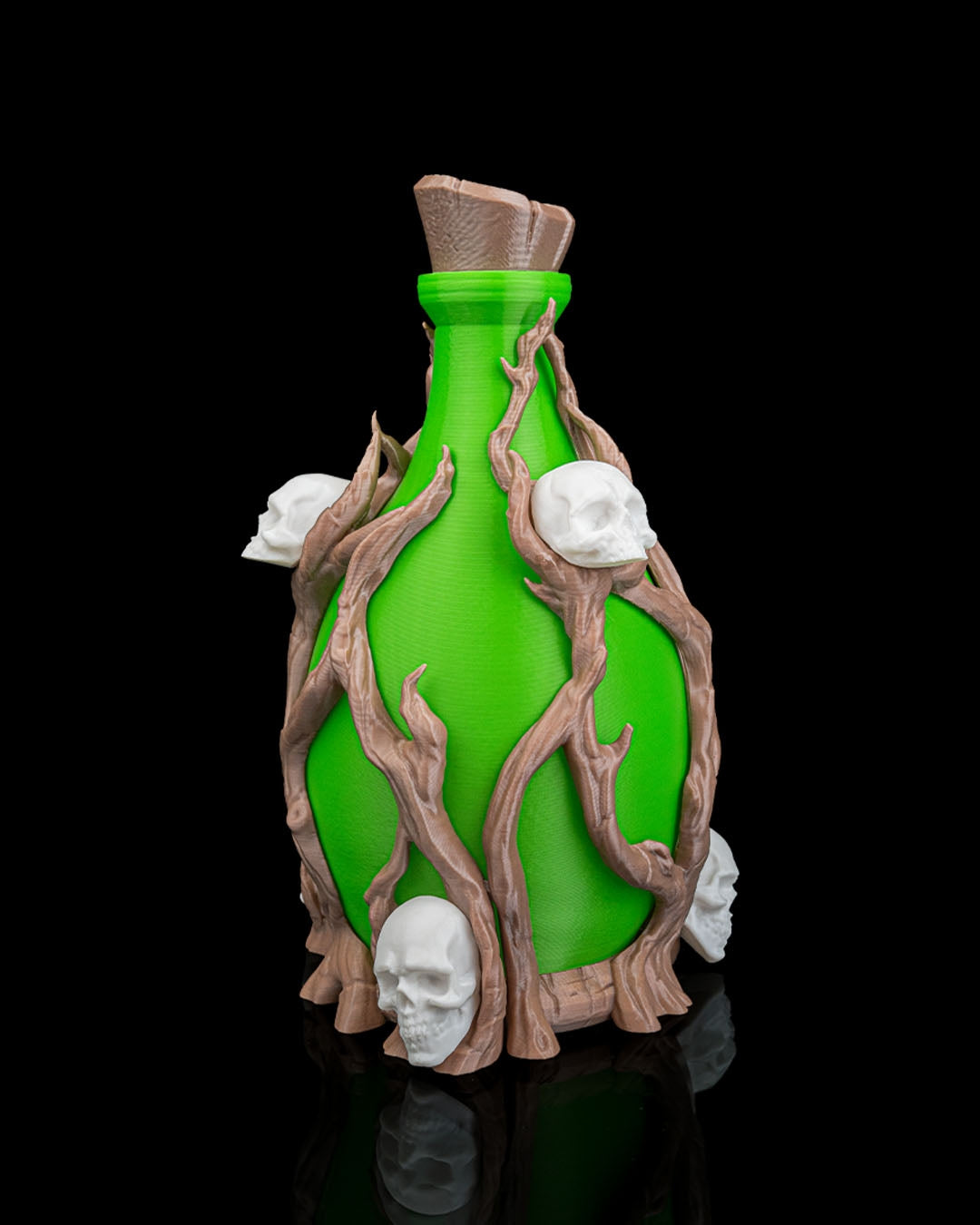 Deadly Sip – Spooky Table Lamp | Creepy Halloween Decor & Mood Lighting