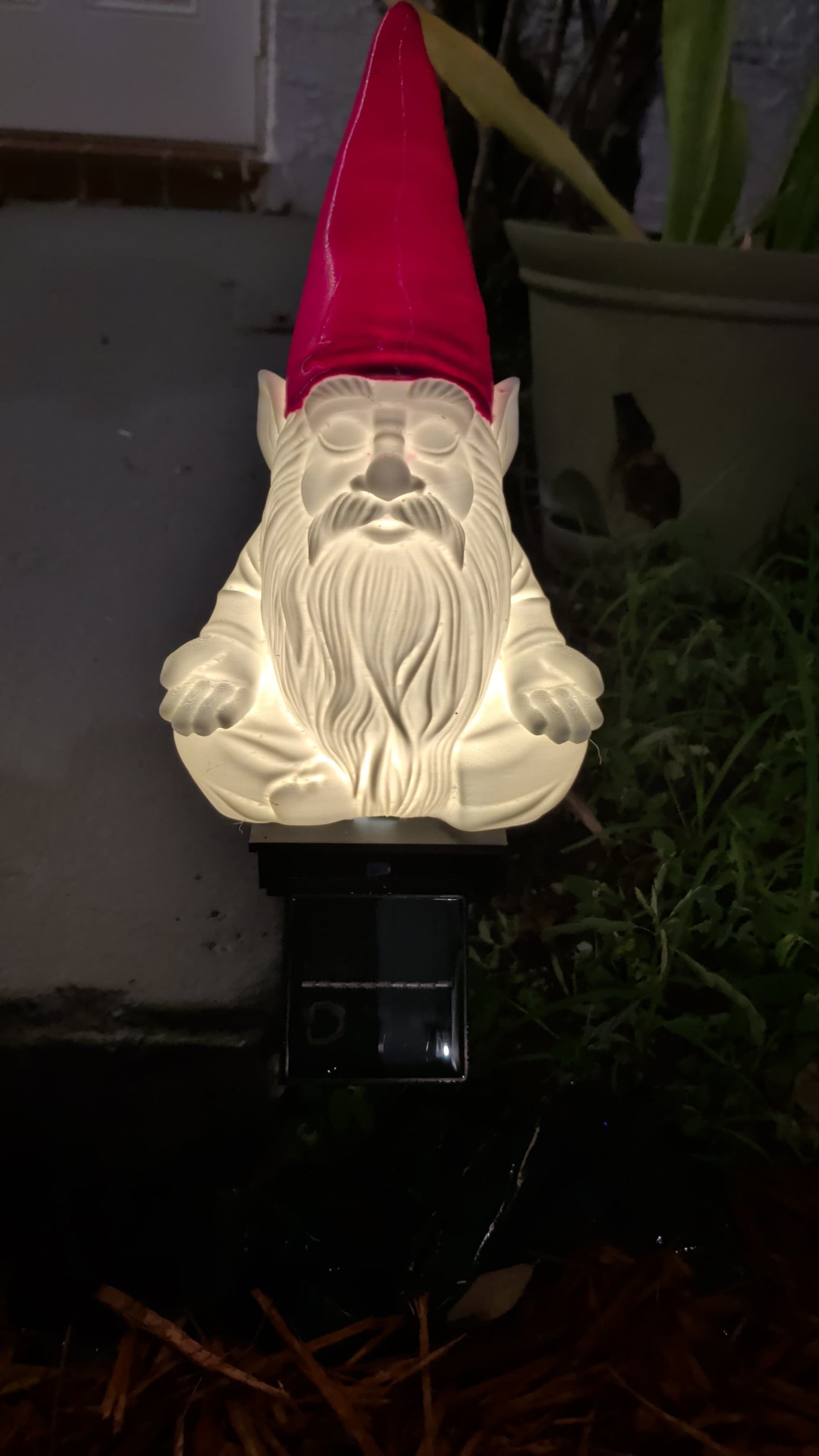Solar Garden Gnome Light, 3D Printed Outdoor Gnome Lamp, LED Yard Decoration, Waterproof Solar Lawn Ornament, Patio Decor Gift