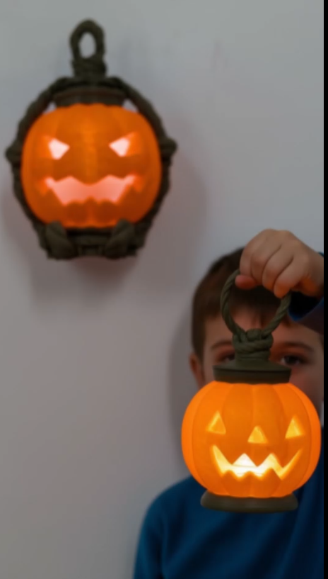 3D Printed Pumpkin Lantern – Portable Halloween Light