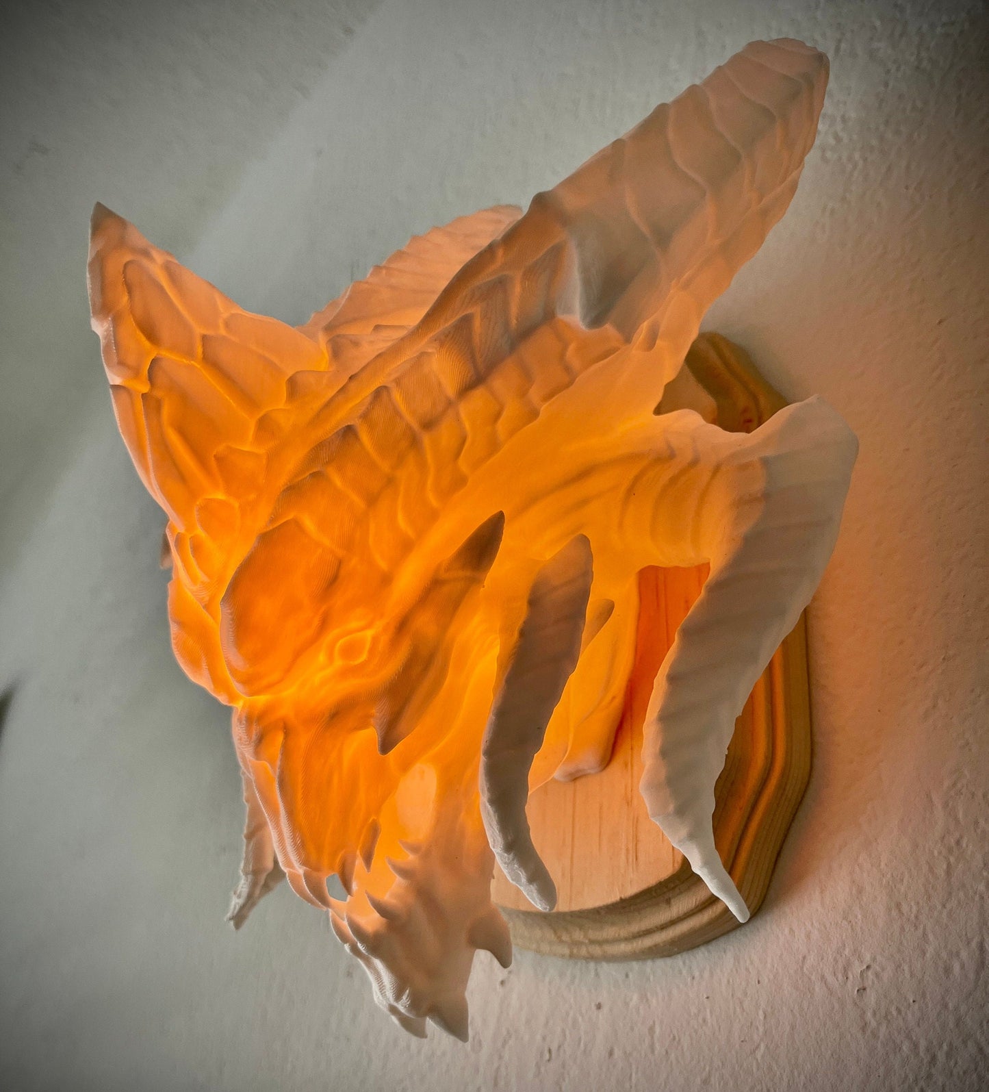 Diablo inspired wall trophy lamp to decorate your room: bedroom, playroom or office.
