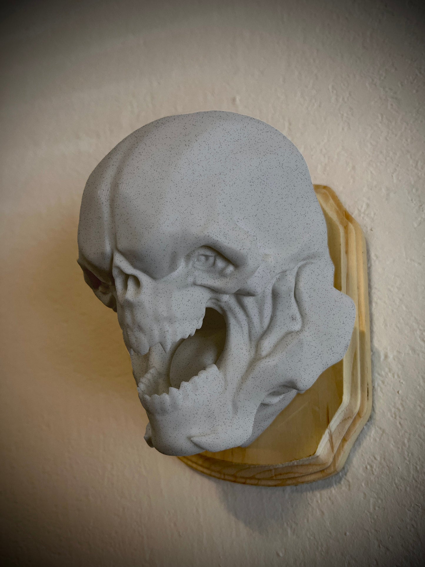 Doom Eternal Hell Knight inspired wall trophy lamp to decorate your room: bedroom, playroom or office.