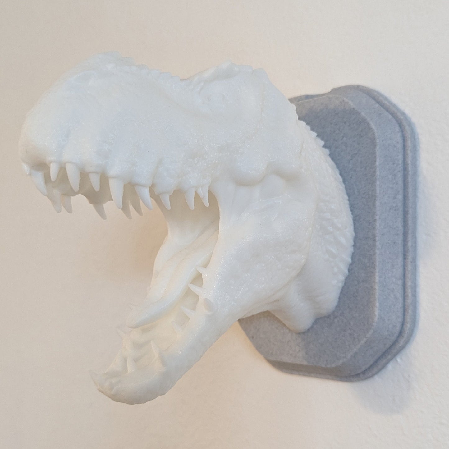 Tyrannosaurus rex T-Rex inspired wall trophy lamp to decorate your room: bedroom, playroom or office.