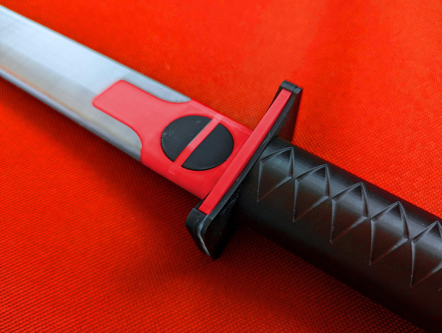 3D printed Deadpool swords and backpack scabbards, improved version