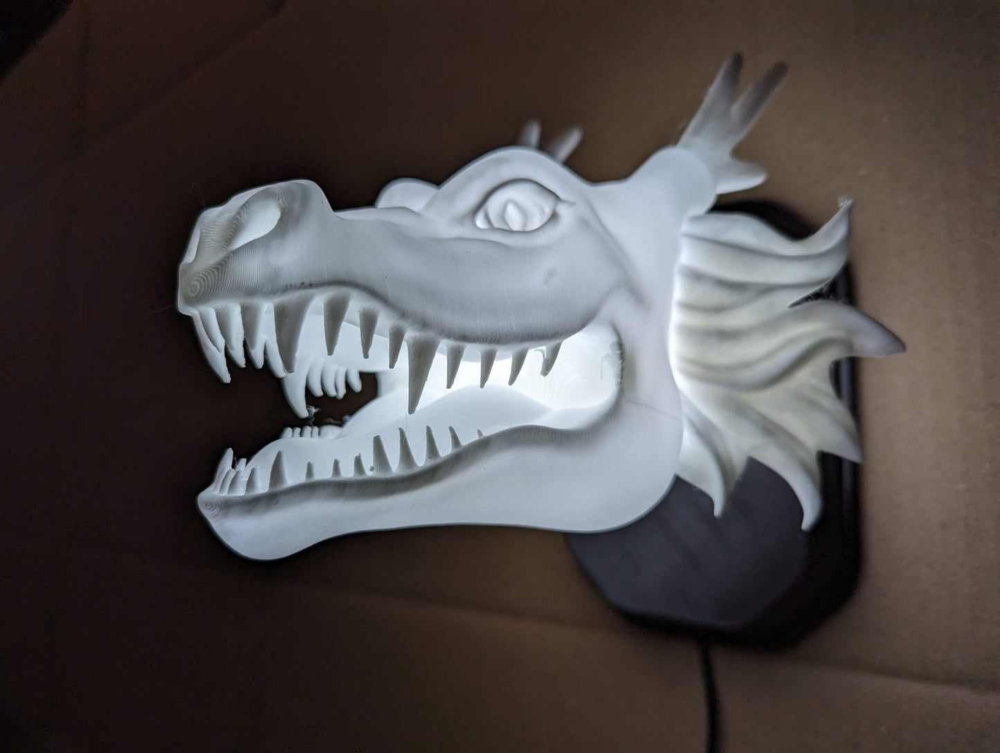 Shenron of Dragon Ball inspired wall trophy lamp to decorate your room: bedroom, playroom or office