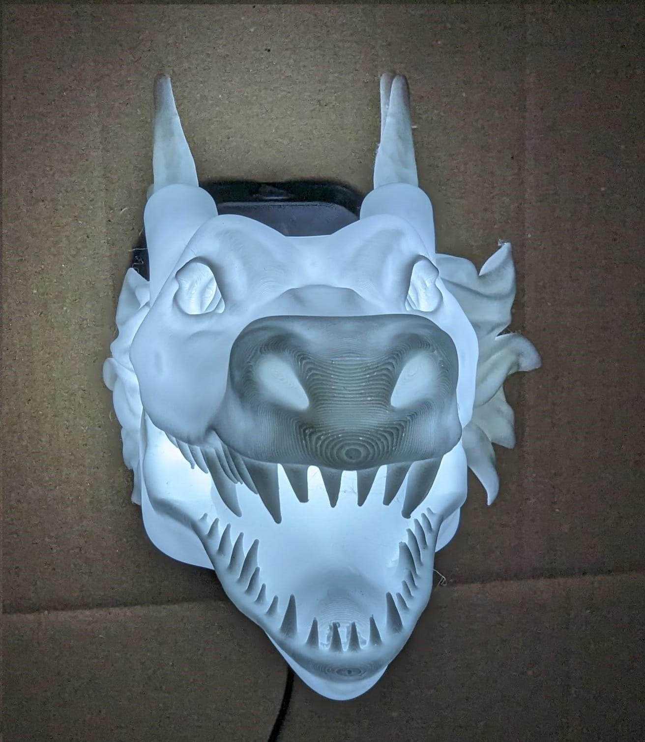 Shenron of Dragon Ball inspired wall trophy lamp to decorate your room: bedroom, playroom or office