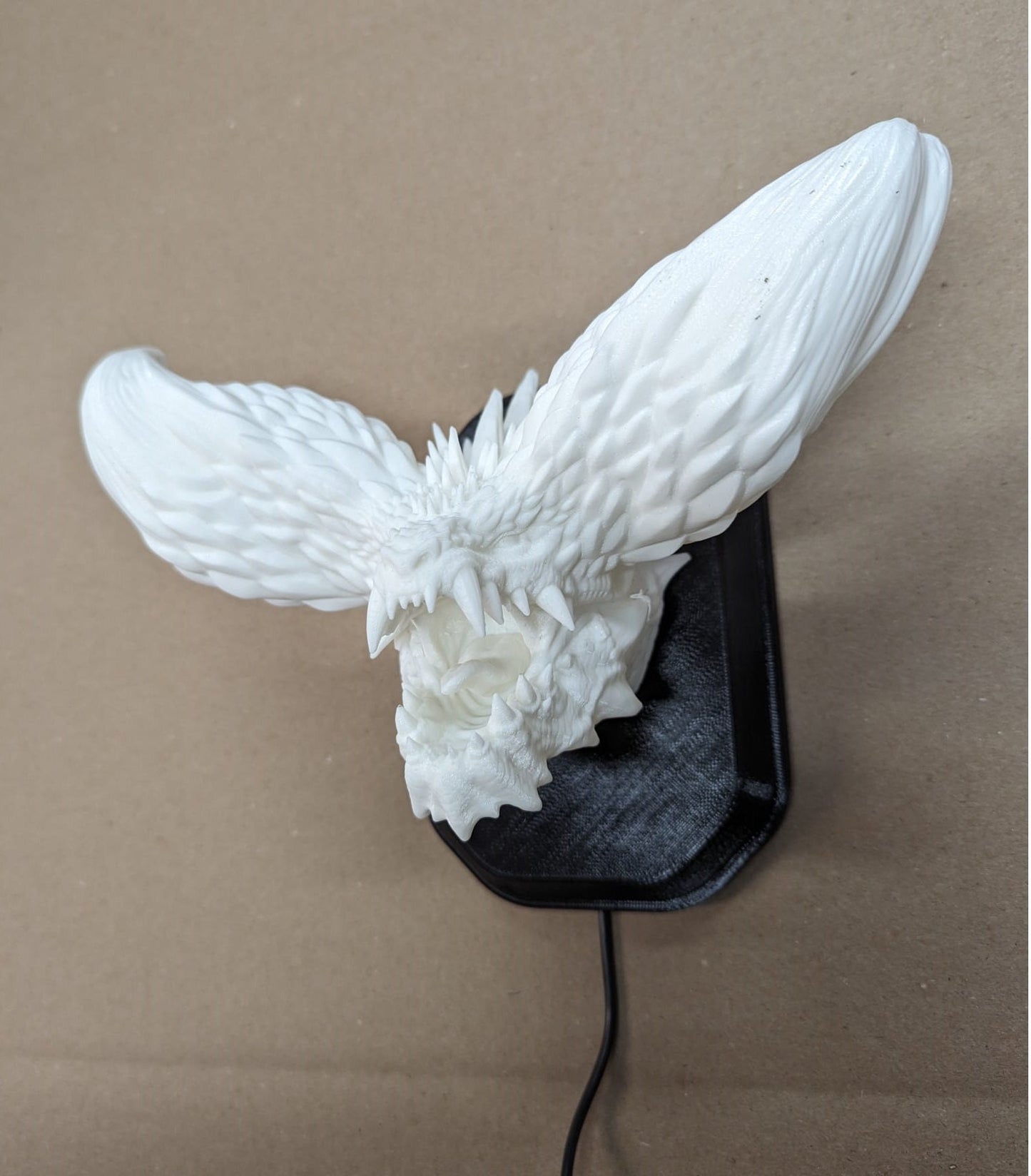 Monster Hunter Nergigante inspired wall trophy lamp to decorate your room: bedroom, playroom or office.