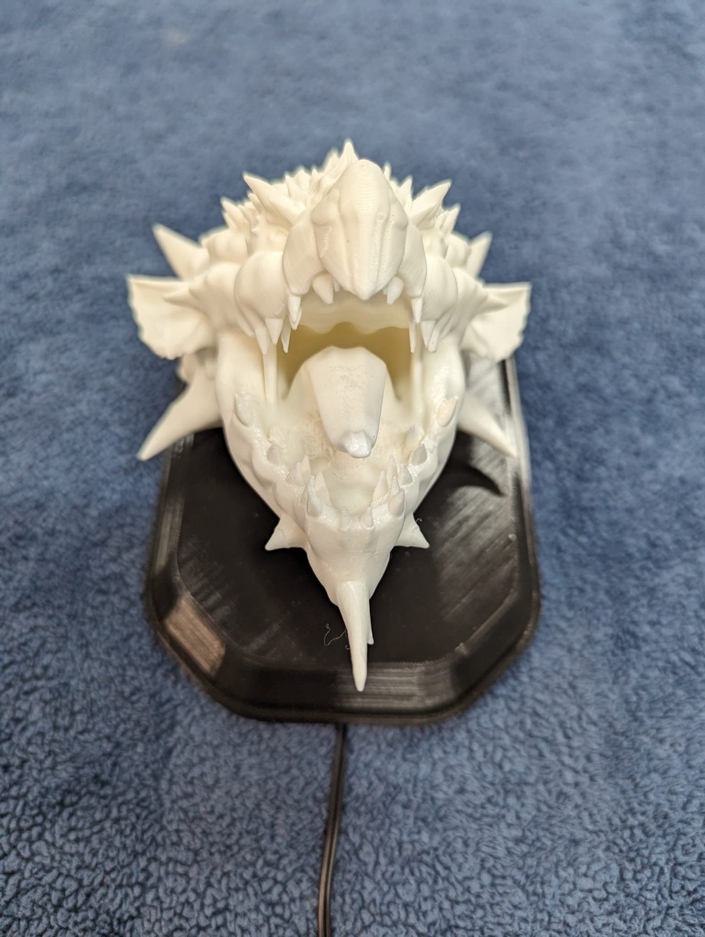 Monster Hunter Rathian inspired wall trophy lamp to decorate your room bedroom, playroom or office