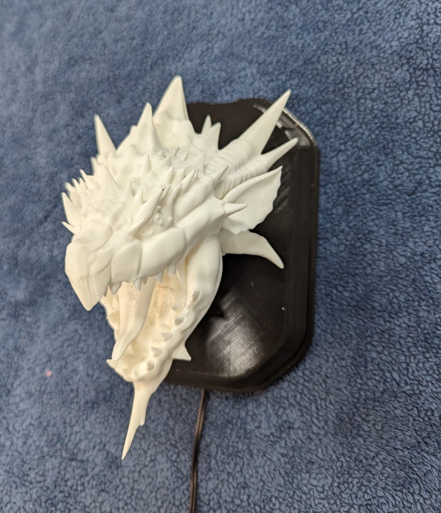 Monster Hunter Rathian inspired wall trophy lamp to decorate your room bedroom, playroom or office