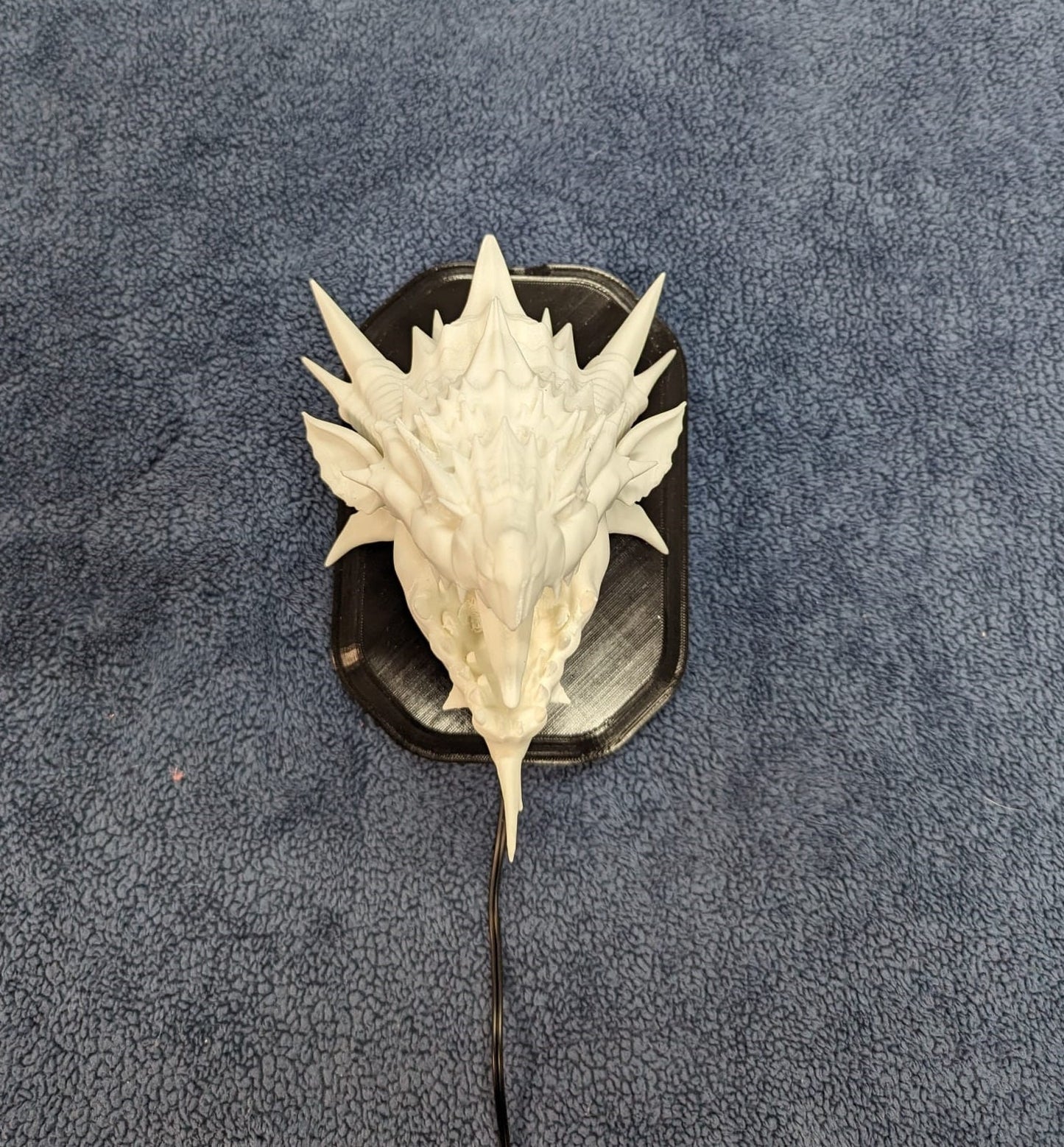 Monster Hunter Rathian inspired wall trophy lamp to decorate your room bedroom, playroom or office