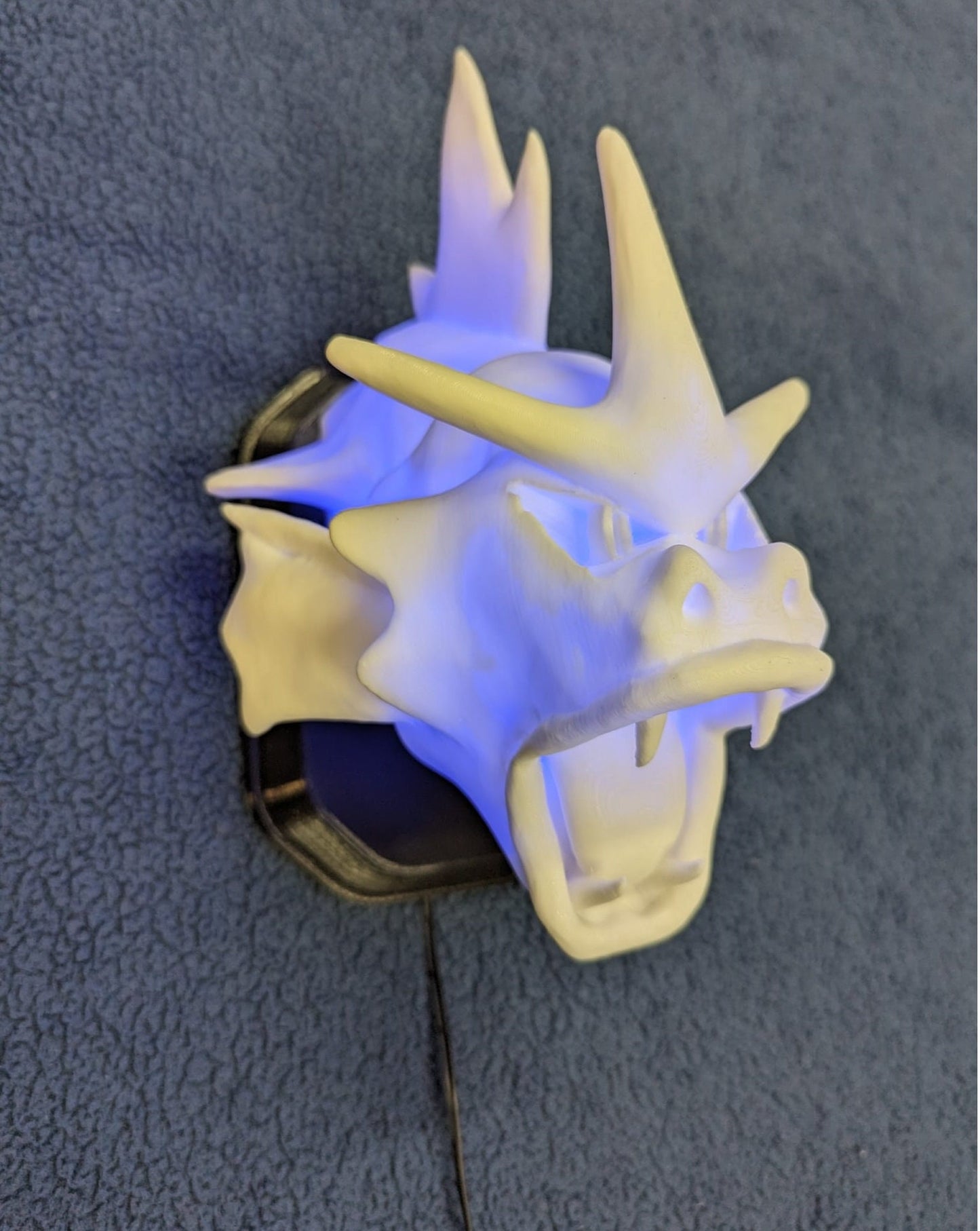 Pokemon's Gyarados inspired wall trophy lamp to decorate your room: bedroom, playroom or office.