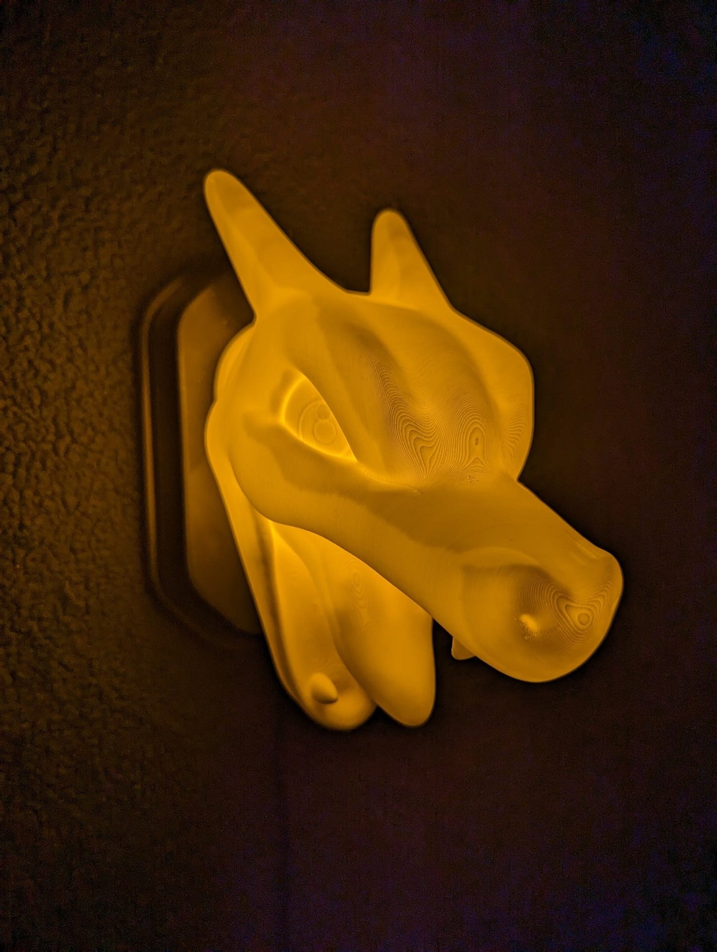 Pokemon's Charizard inspired wall trophy lamp to decorate your room: bedroom, playroom or office.