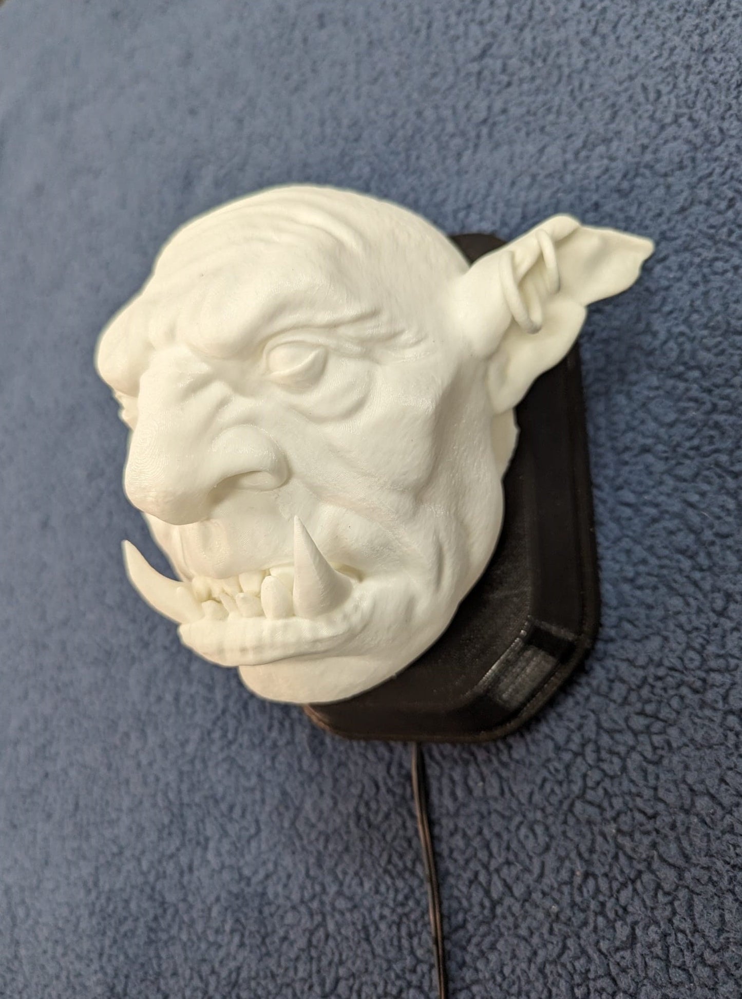 Cave Troll Head wall trophy lamp to decorate your room: bedroom, playroom or office.