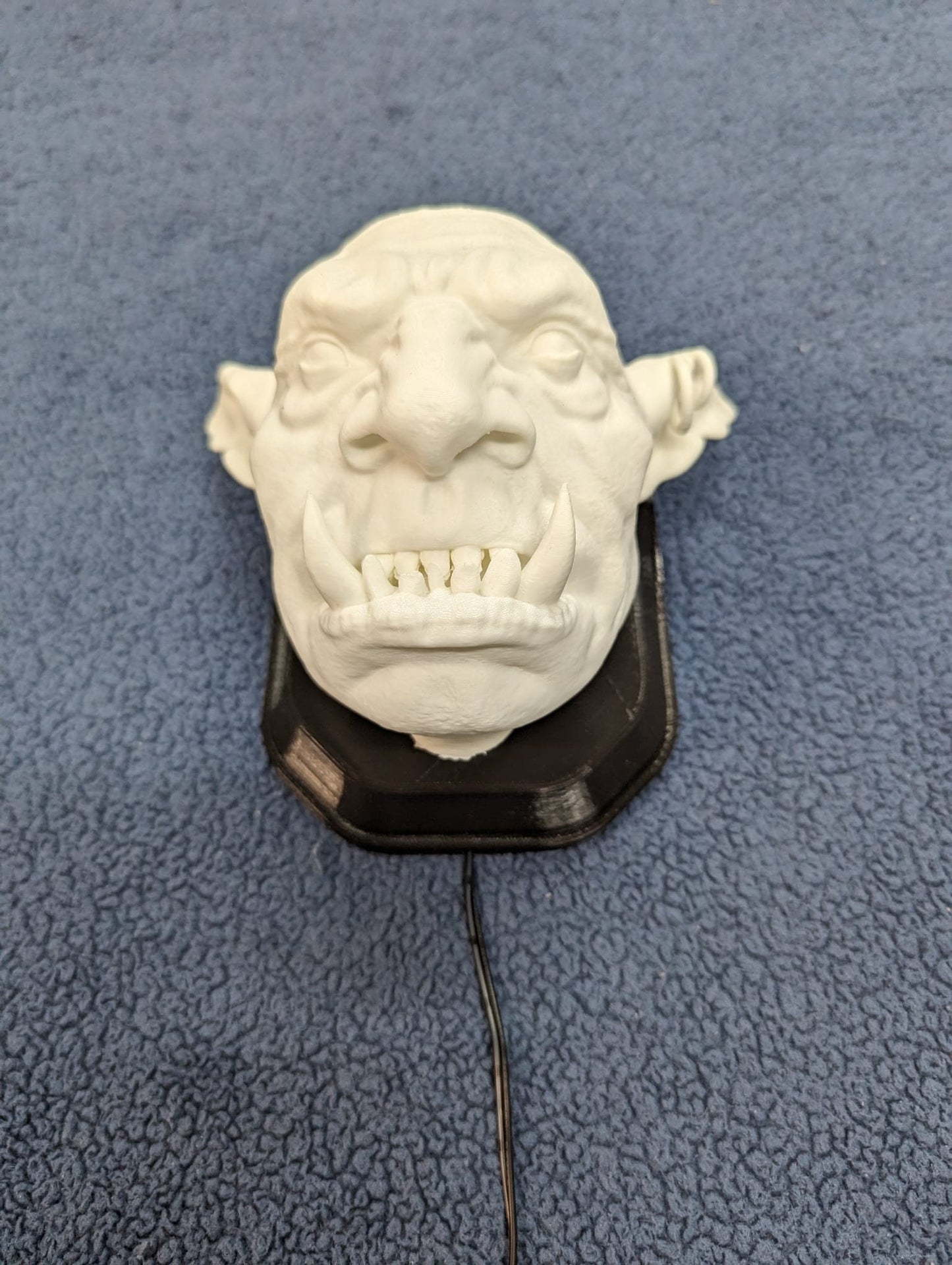 Cave Troll Head wall trophy lamp to decorate your room: bedroom, playroom or office.
