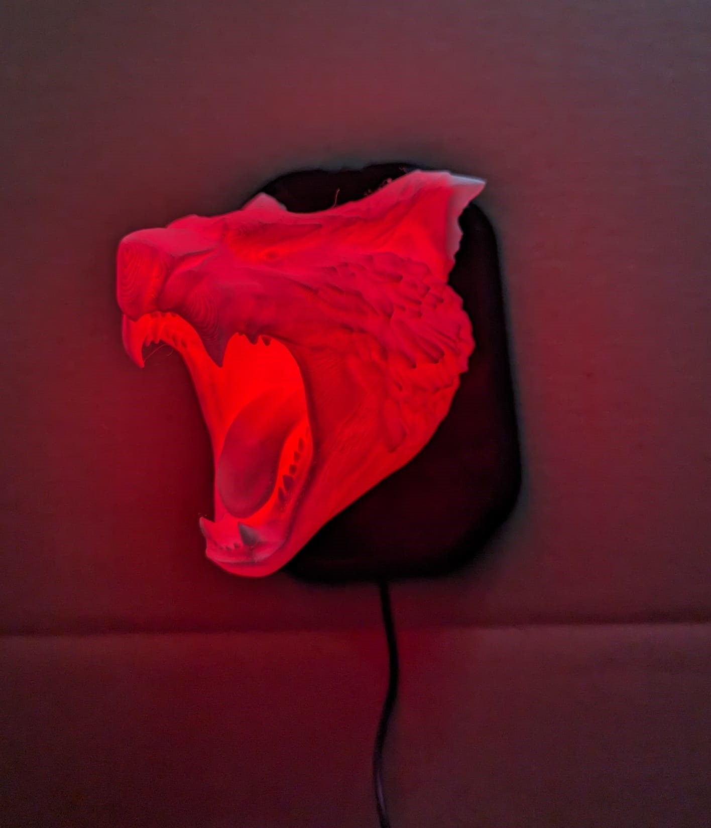 Monster Hunter Nargacuga inspired wall trophy lamp to decorate your room: bedroom, playroom or office