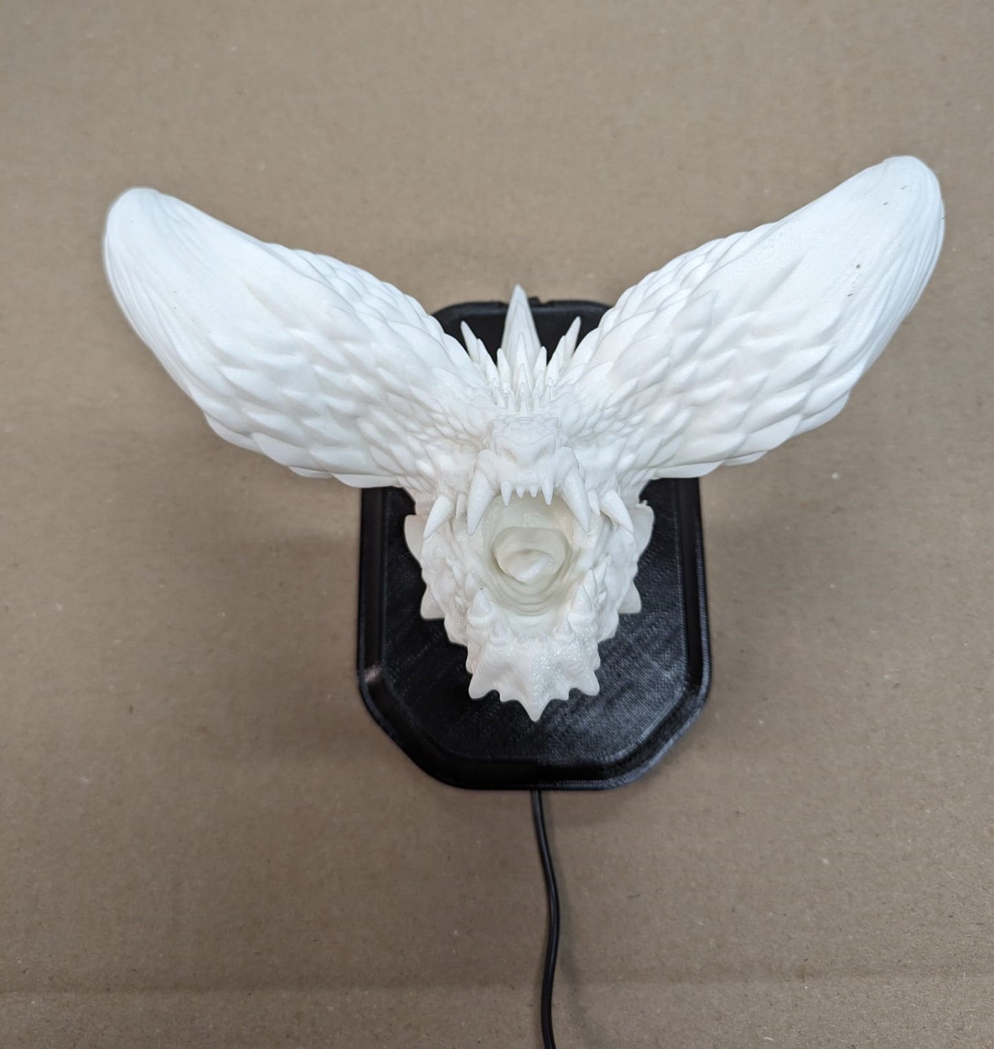Monster Hunter Nergigante inspired wall trophy lamp to decorate your room: bedroom, playroom or office.