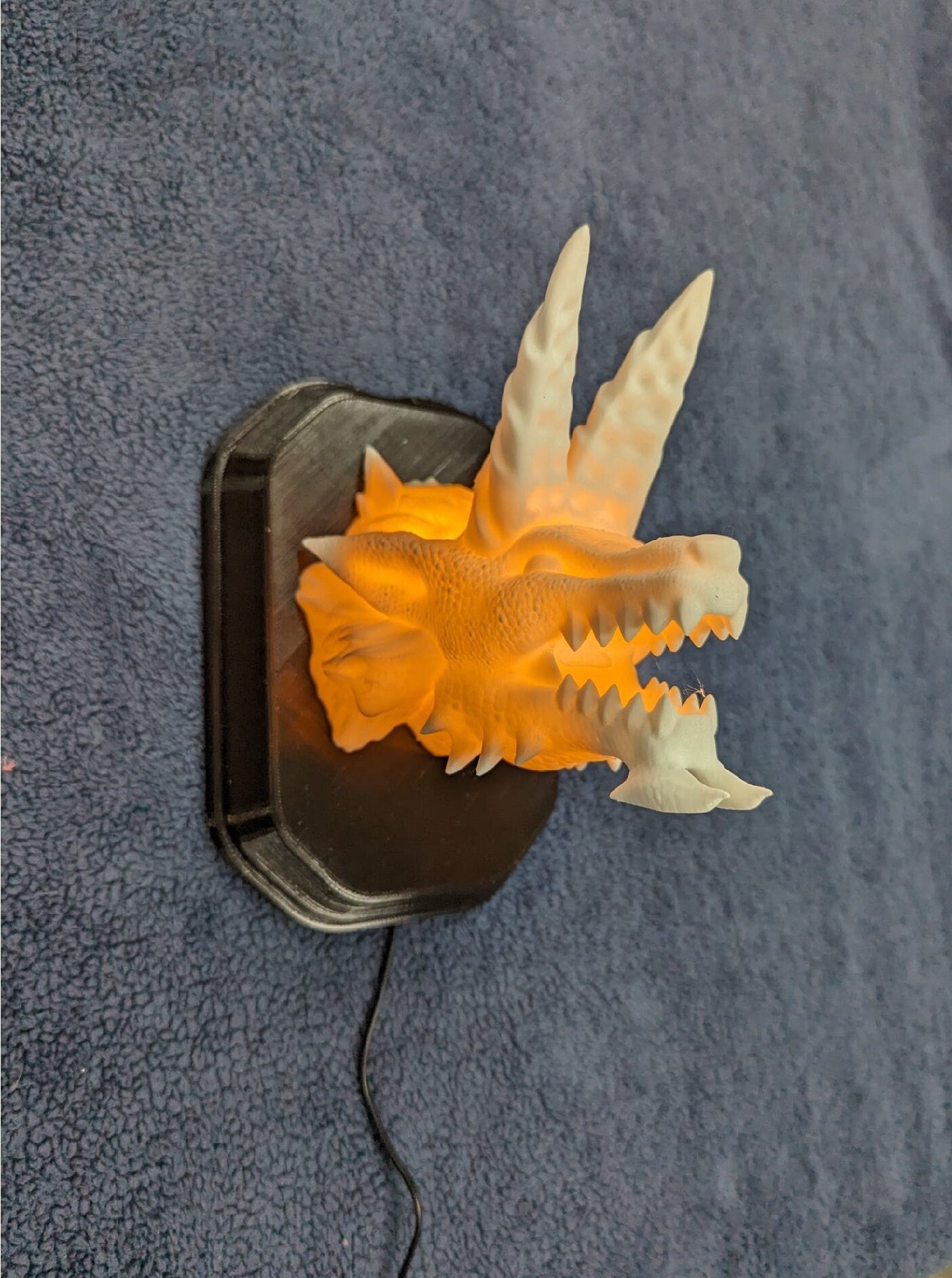 Monster Hunter Zinogre inspired wall trophy lamp to decorate your room bedroom, playroom or office