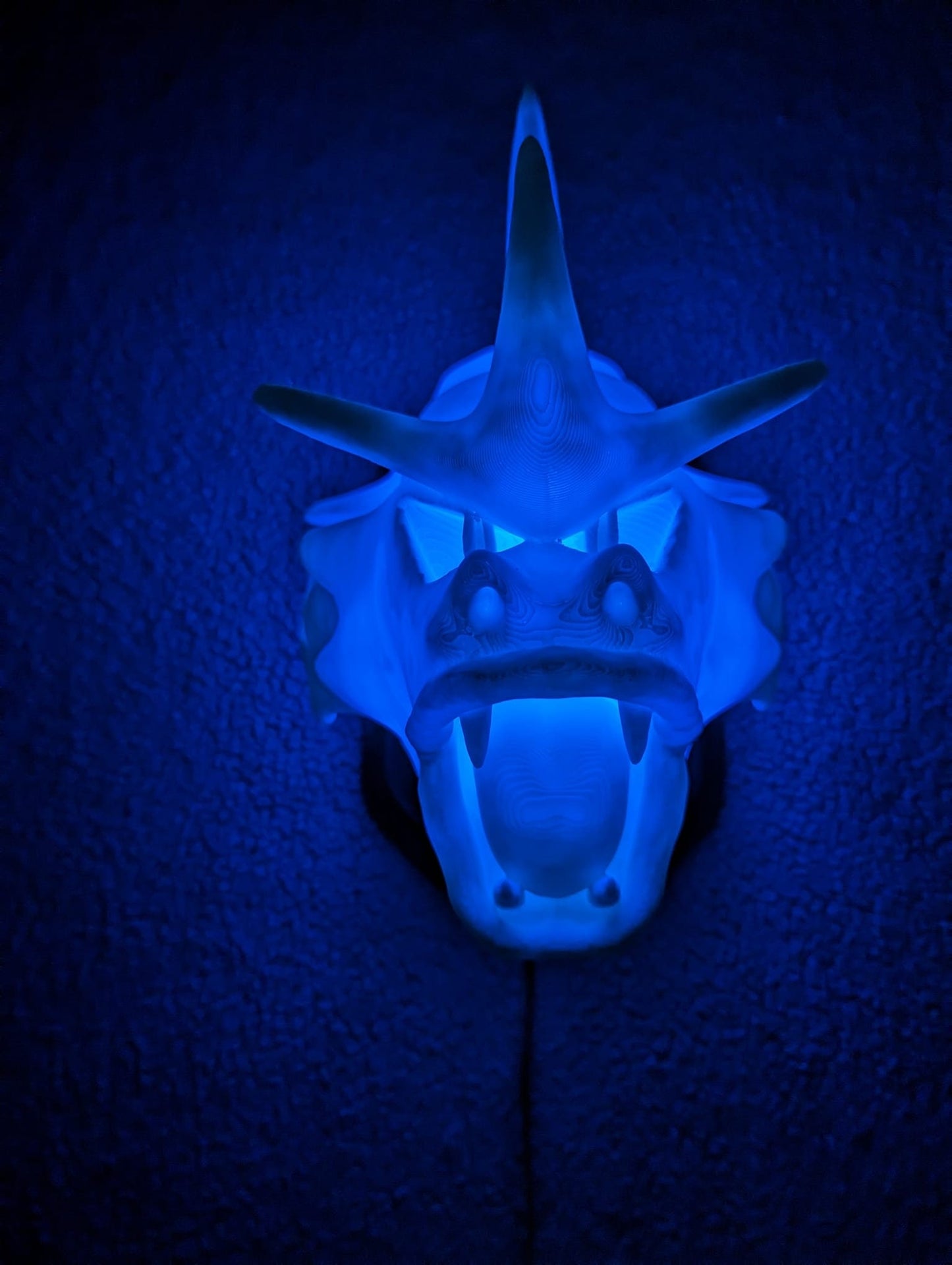 Pokemon's Gyarados inspired wall trophy lamp to decorate your room: bedroom, playroom or office.