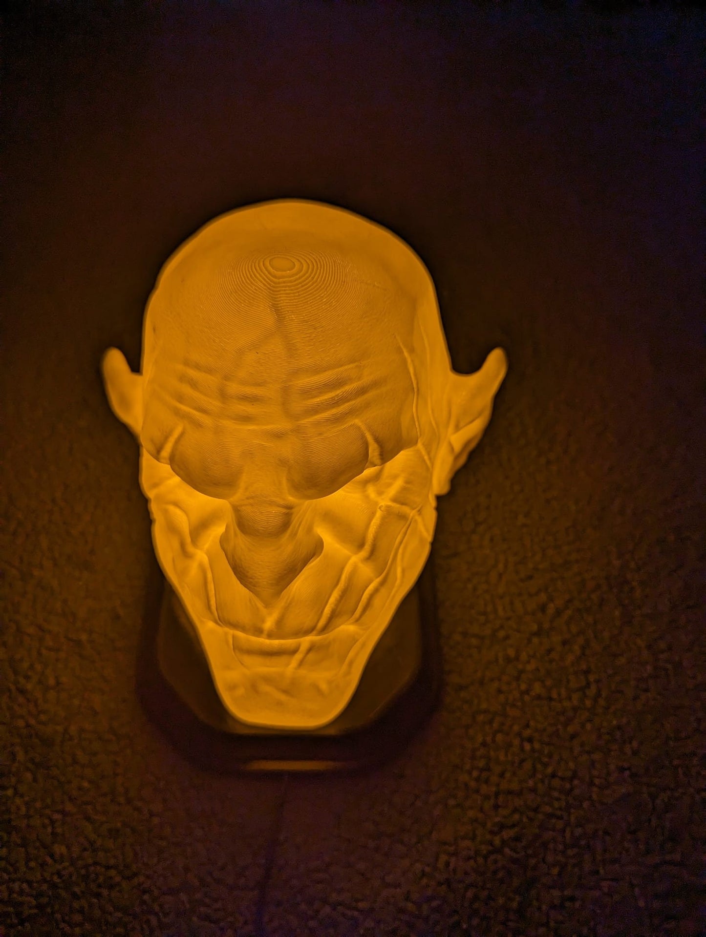 Lord of the Rings Azog inspired wall trophy lamp to decorate your room: bedroom, playroom or office.