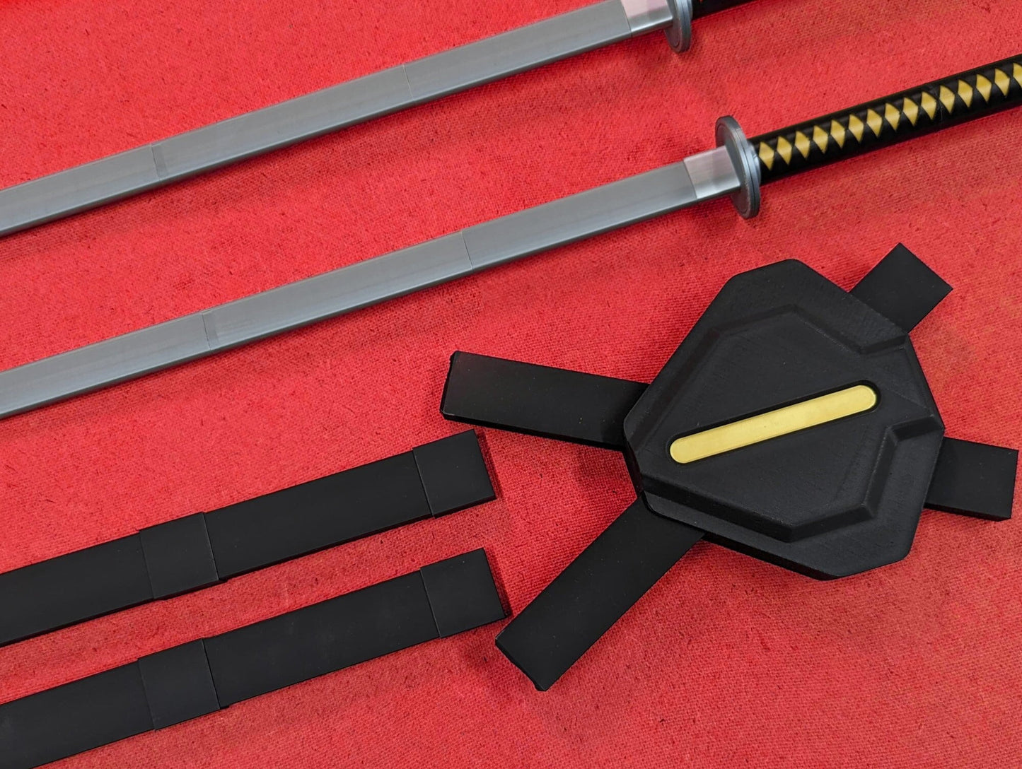 3D printed Deadpool vs Wolverine swords and backpack scabbards