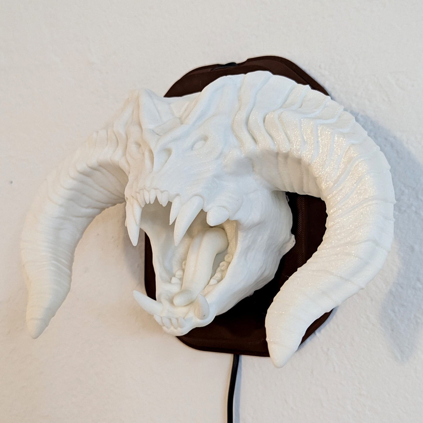 Lord of theRings Balrog inspired wall trophy lamp to decorate your room: bedroom, playroom or office.