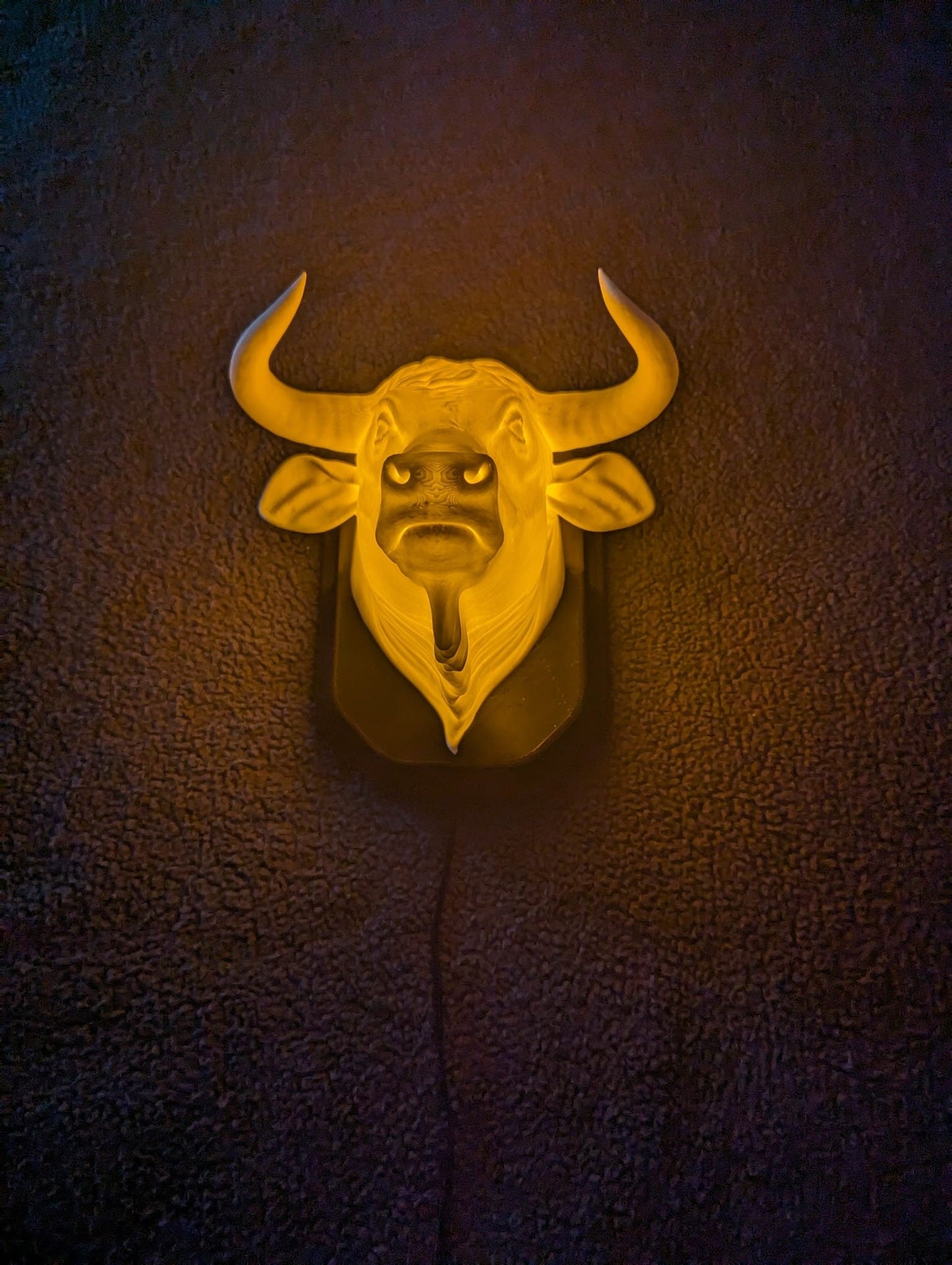 Angry Bull wall trophy lamp to decorate your room: bedroom, playroom or office.