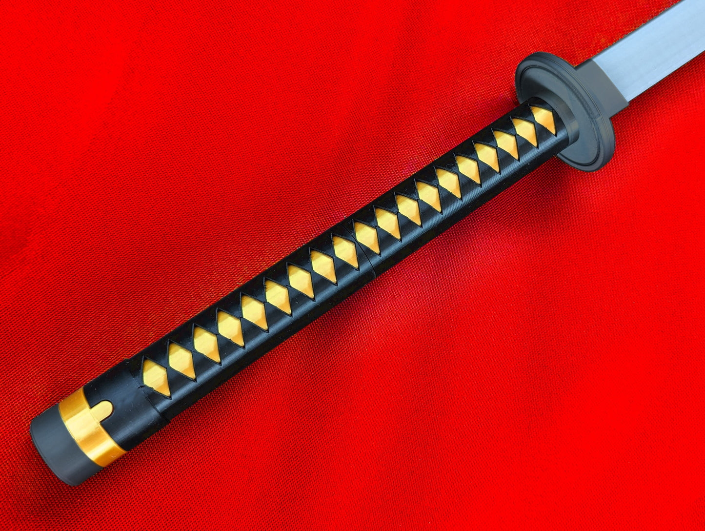 3D printed Deadpool vs Wolverine swords and backpack scabbards
